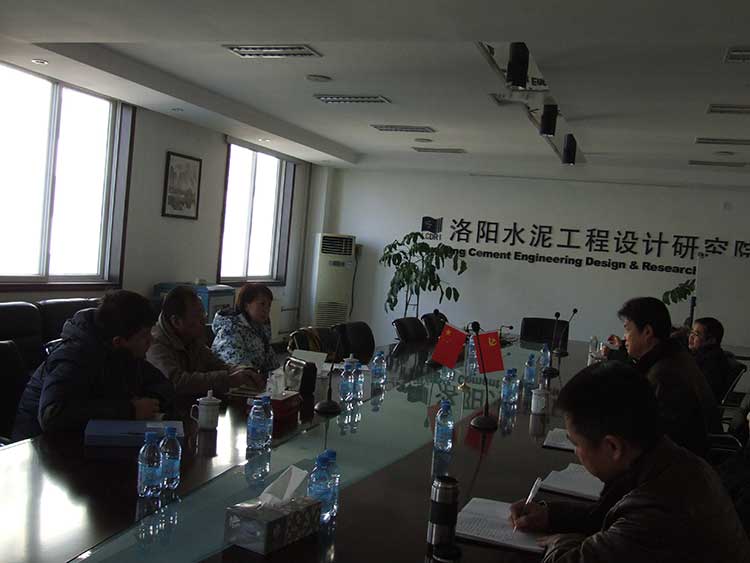 新疆三寶實業集團項目部杜永紅部長2015年1月20日來我院洽談工程合作